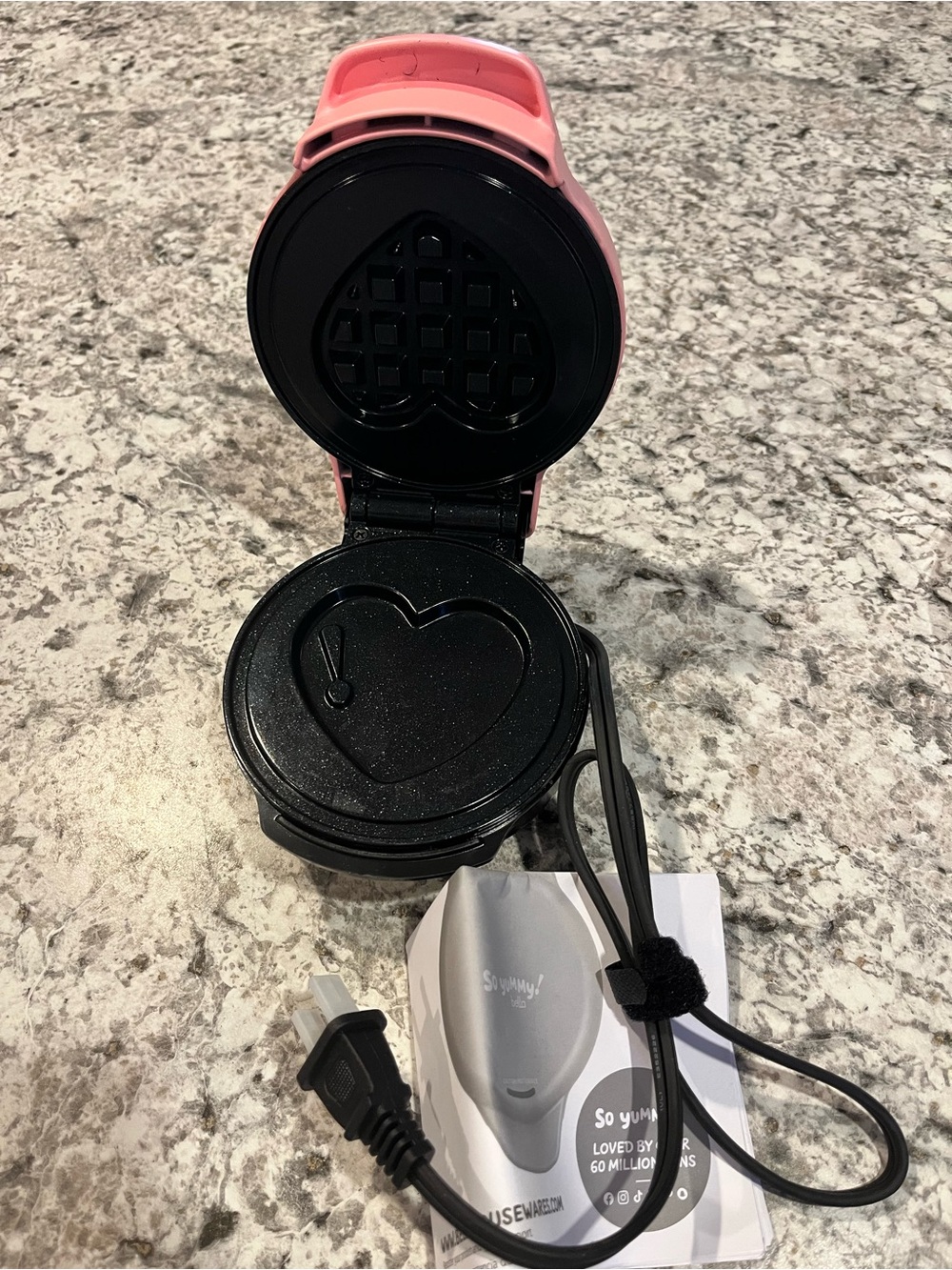 So Yummy by Bella Pink Mini Waffle Maker NIB - Picture 3 of 7